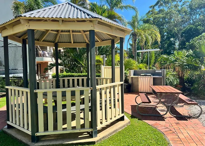 Cheap hotel: Broadwater Shores Waterfront Apartments